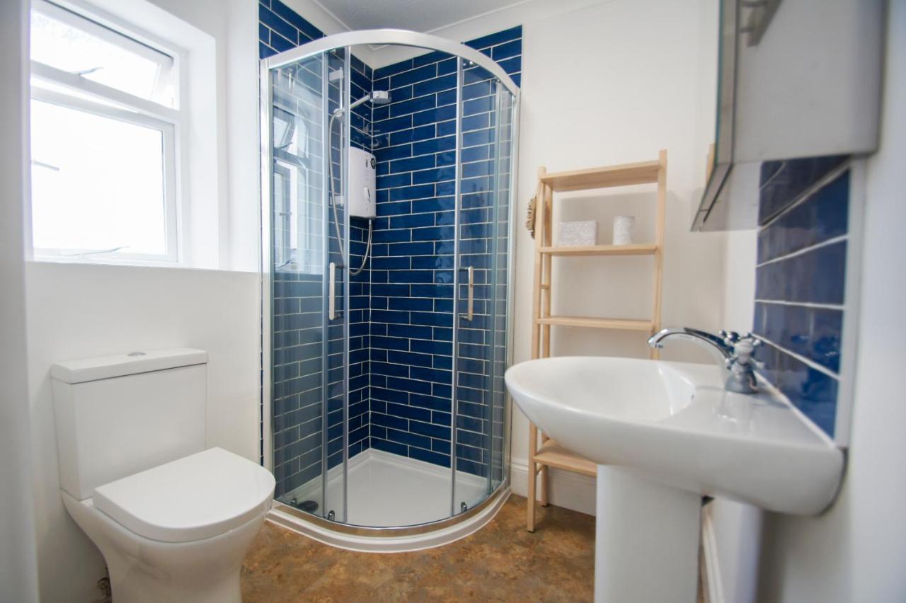 College House - Parking - By Holiday Lets * Brighton